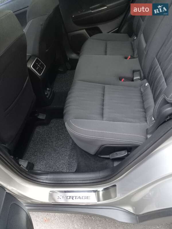 Позашляховик / Кросовер Kia Sportage 2017 в Ромнах