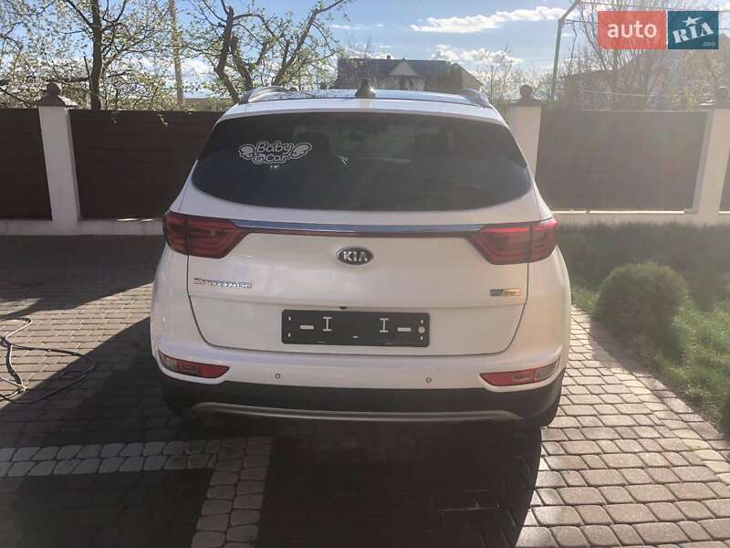 Внедорожник / Кроссовер Kia Sportage 2017 в Черновцах
