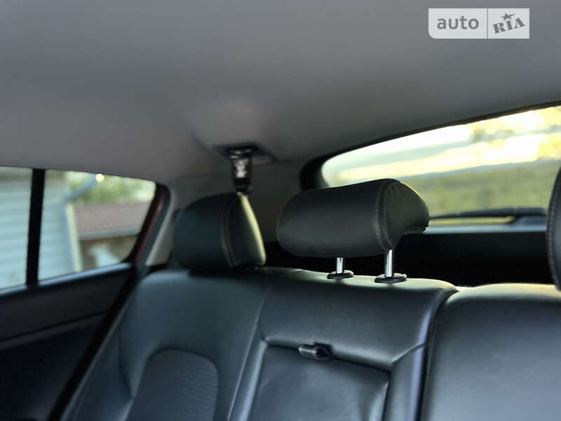 Внедорожник / Кроссовер Kia Sportage 2016 в Стрые