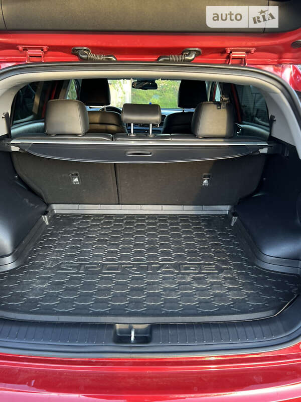 Внедорожник / Кроссовер Kia Sportage 2016 в Стрые