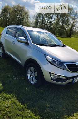 Внедорожник / Кроссовер Kia Sportage 2011 в Остроге