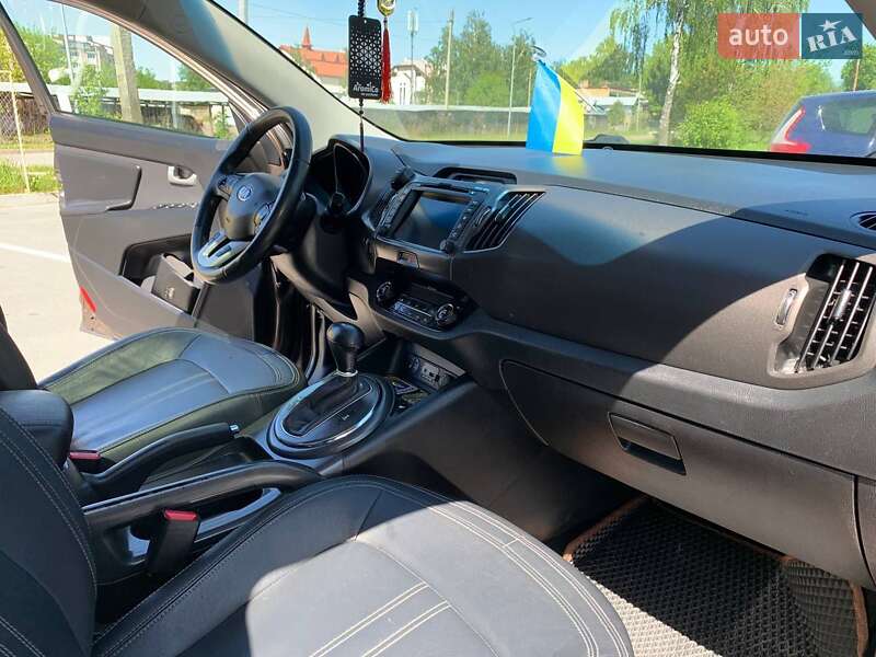 Внедорожник / Кроссовер Kia Sportage 2013 в Шептицькому