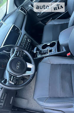 Позашляховик / Кросовер Kia Sportage 2021 в 