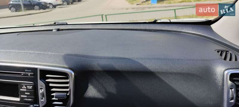 Внедорожник / Кроссовер Kia Sportage 2016 в Ивано-Франковске