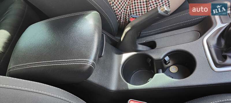 Внедорожник / Кроссовер Kia Sportage 2016 в Ивано-Франковске