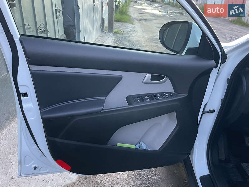 Позашляховик / Кросовер Kia Sportage 2015 в Львові