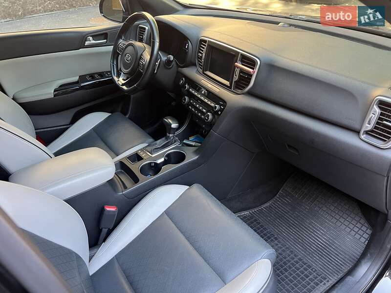 Внедорожник / Кроссовер Kia Sportage 2018 в Харькове