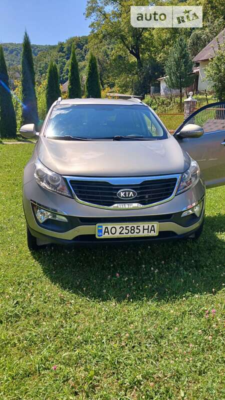 Внедорожник / Кроссовер Kia Sportage 2011 в Тячеве