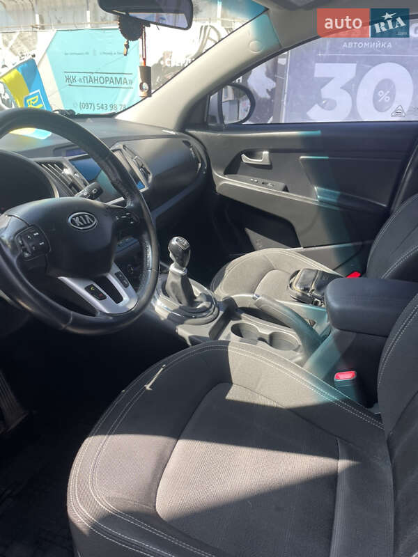 Внедорожник / Кроссовер Kia Sportage 2011 в Тернополе