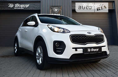 Позашляховик / Кросовер Kia Sportage 2016 в Львові