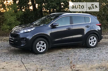 Позашляховик / Кросовер Kia Sportage 2016 в Слов'янську