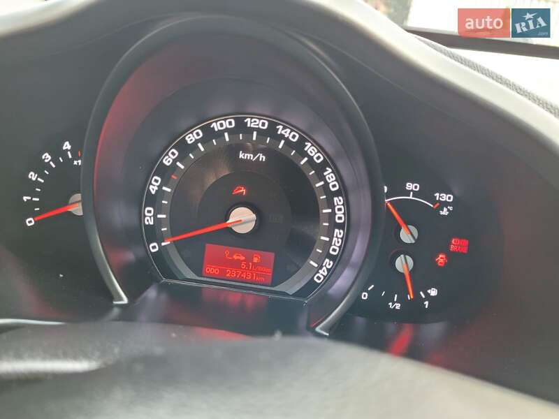 Позашляховик / Кросовер Kia Sportage 2011 в Надвірній