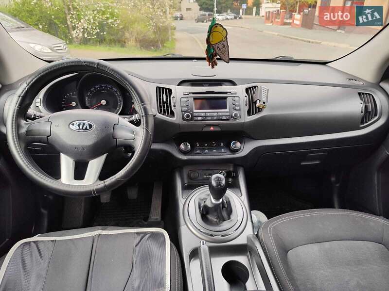 Позашляховик / Кросовер Kia Sportage 2013 в Ужгороді