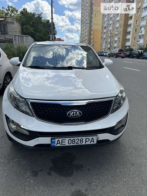 Позашляховик / Кросовер Kia Sportage 2015 в Києві