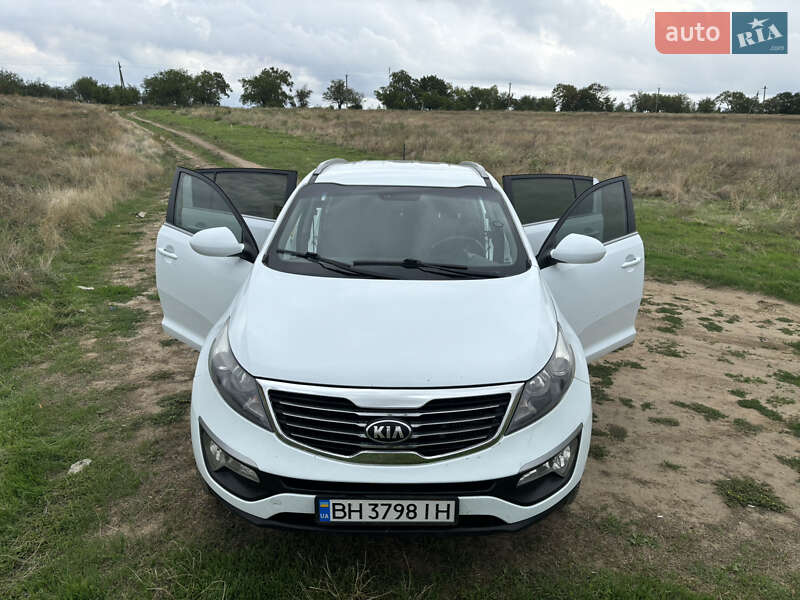 Позашляховик / Кросовер Kia Sportage 2013 в Одесі