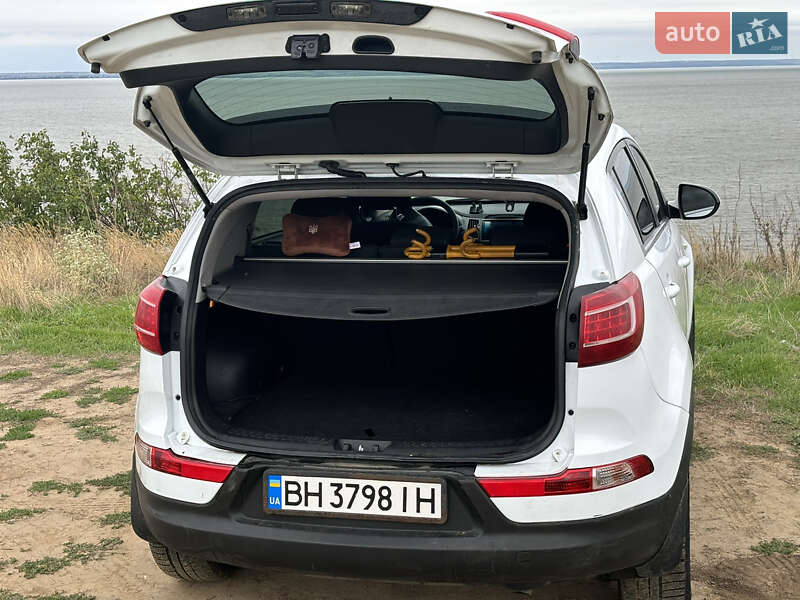 Позашляховик / Кросовер Kia Sportage 2013 в Одесі