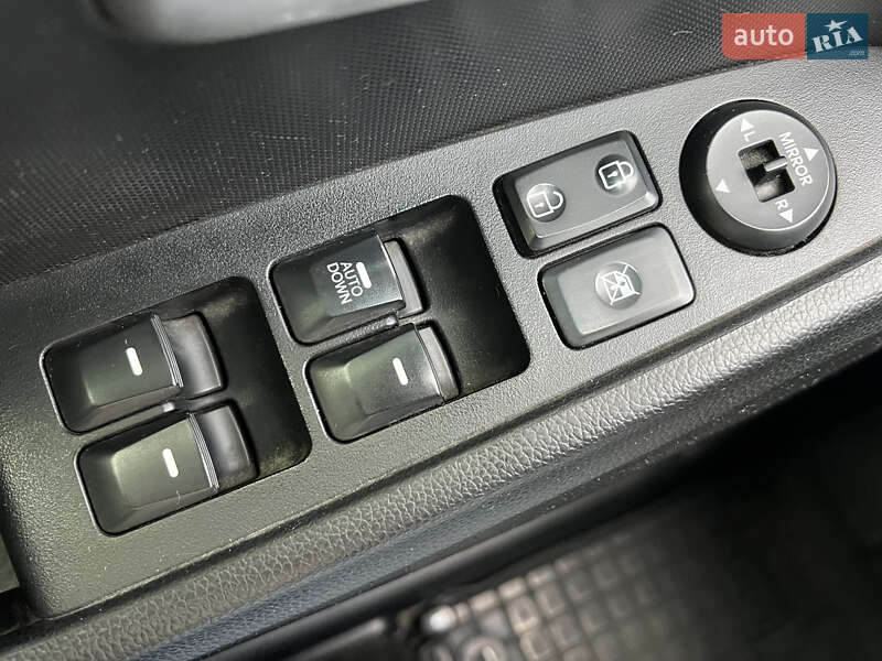 Внедорожник / Кроссовер Kia Sportage 2012 в Одессе