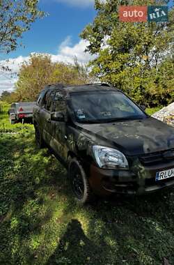 Внедорожник / Кроссовер Kia Sportage 2005 в Петропавловке