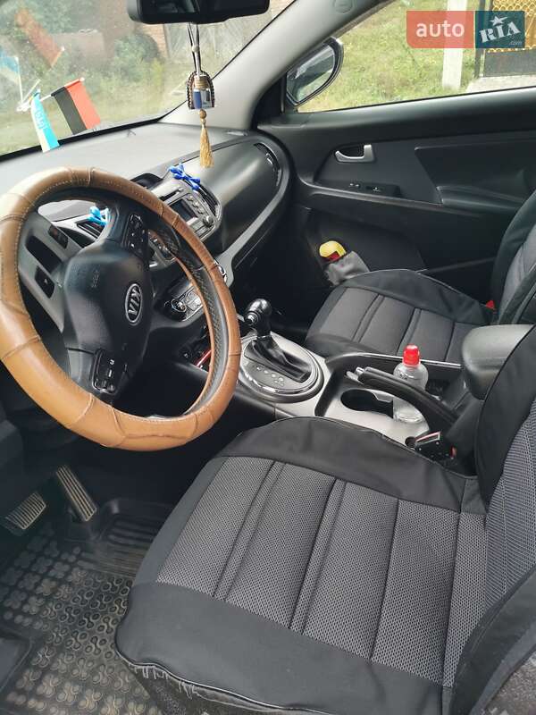 Внедорожник / Кроссовер Kia Sportage 2011 в Бережанах