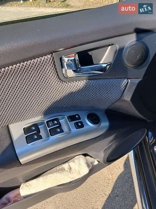 Внедорожник / Кроссовер Kia Sportage 2009 в Смеле