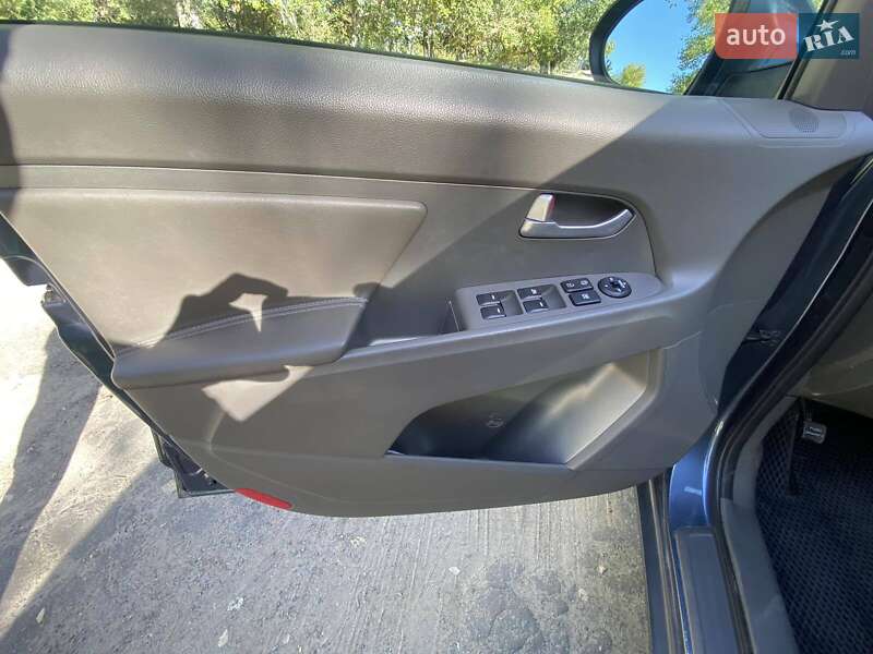 Внедорожник / Кроссовер Kia Sportage 2011 в Днепре