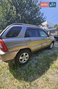 Позашляховик / Кросовер Kia Sportage 2009 в Дніпрі