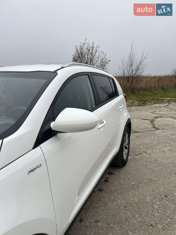 Позашляховик / Кросовер Kia Sportage 2015 в Львові