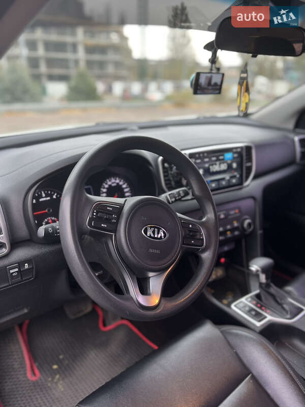 Позашляховик / Кросовер Kia Sportage 2016 в Дніпрі