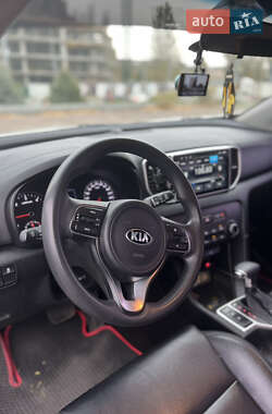 Внедорожник / Кроссовер Kia Sportage 2016 в 