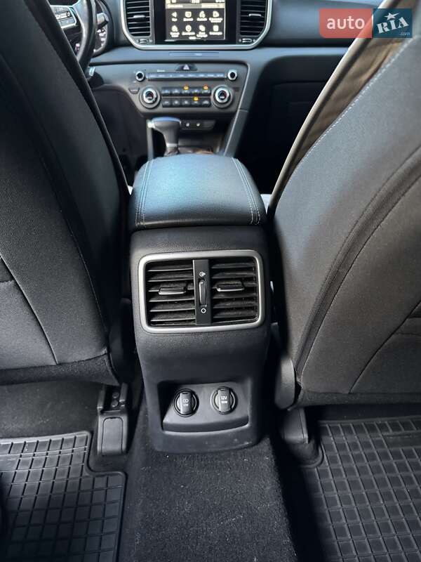 Позашляховик / Кросовер Kia Sportage 2018 в Хмільнику