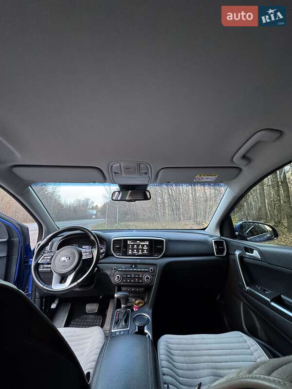 Позашляховик / Кросовер Kia Sportage 2018 в Хмільнику