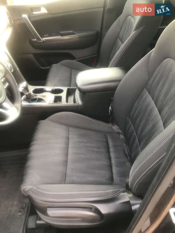 Внедорожник / Кроссовер Kia Sportage 2017 в Кривом Роге фото 8 Внедорожник / Кроссовер Kia Sportage 2017 в Кривом Роге