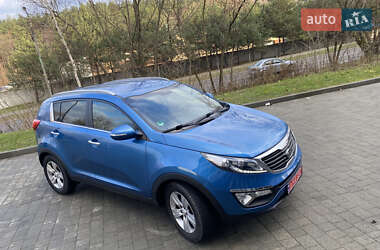 Позашляховик / Кросовер Kia Sportage 2012 в Новояворівську