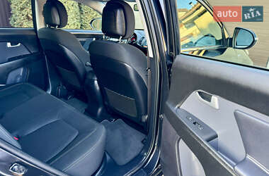 Позашляховик / Кросовер Kia Sportage 2013 в 