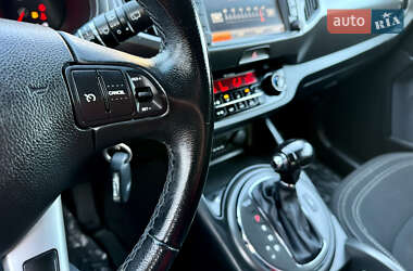 Позашляховик / Кросовер Kia Sportage 2013 в 