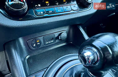 Позашляховик / Кросовер Kia Sportage 2013 в 