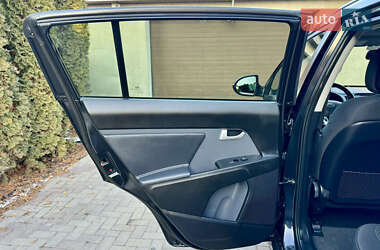 Позашляховик / Кросовер Kia Sportage 2013 в 