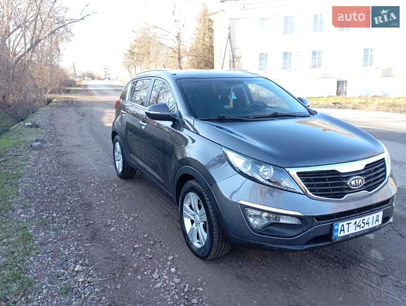 Внедорожник / Кроссовер Kia Sportage 2011 в Городенке