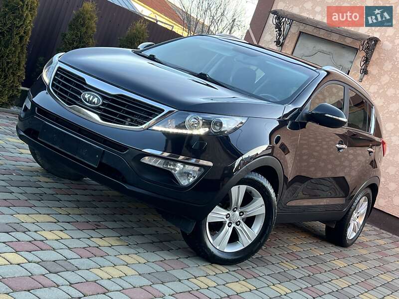 Позашляховик / Кросовер Kia Sportage 2011 в Івано-Франківську