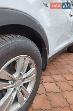 Внедорожник / Кроссовер Kia Sportage 2012 в 