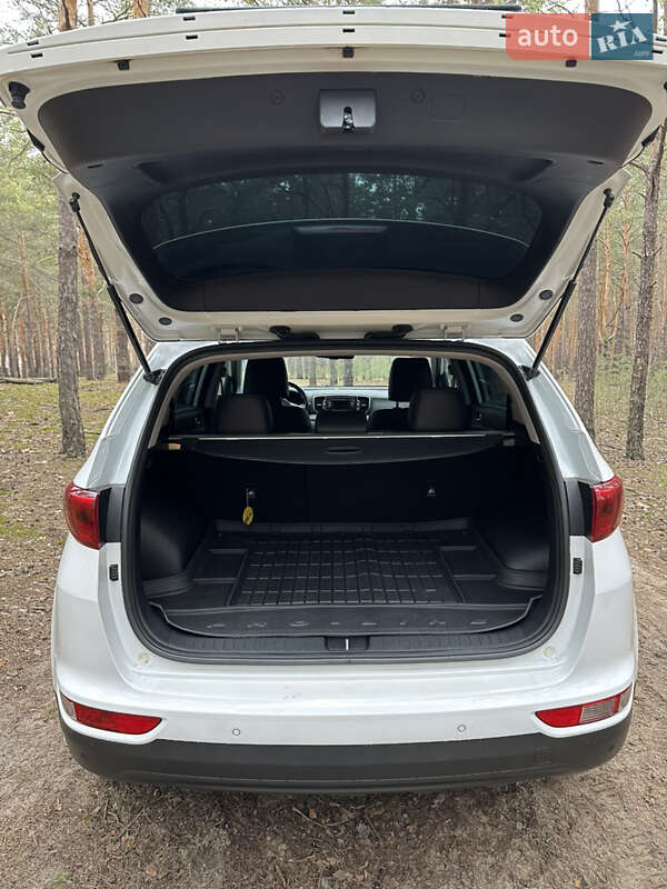 Позашляховик / Кросовер Kia Sportage 2017 в Гостомелі