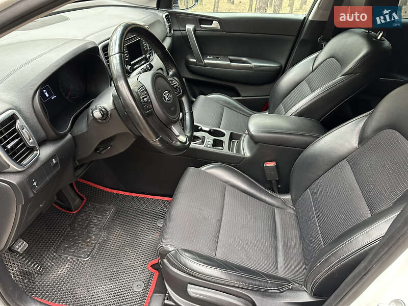 Позашляховик / Кросовер Kia Sportage 2017 в Гостомелі