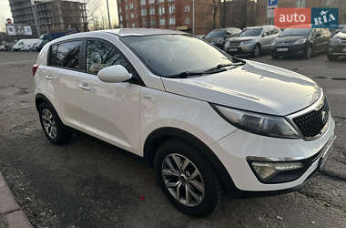 Позашляховик / Кросовер Kia Sportage 2015 в Києві