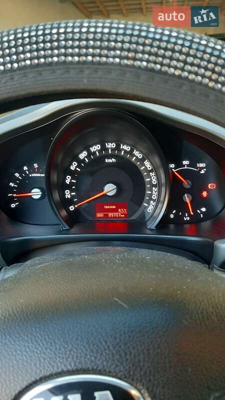 Позашляховик / Кросовер Kia Sportage 2015 в Заліщиках