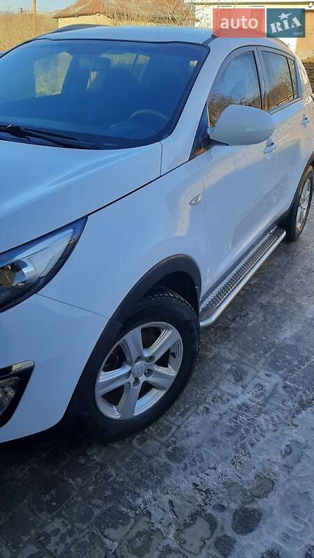 Позашляховик / Кросовер Kia Sportage 2015 в Заліщиках