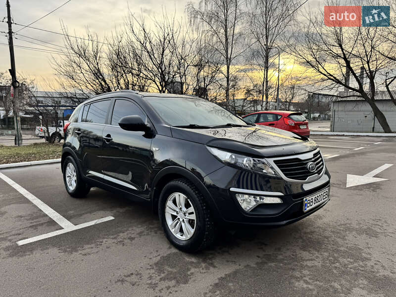 Позашляховик / Кросовер Kia Sportage 2012 в Києві