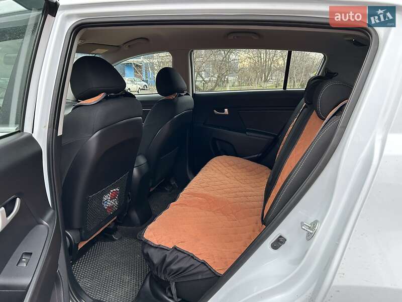 Внедорожник / Кроссовер Kia Sportage 2013 в Киеве