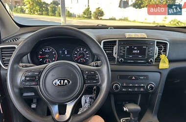 Внедорожник / Кроссовер Kia Sportage 2016 в 