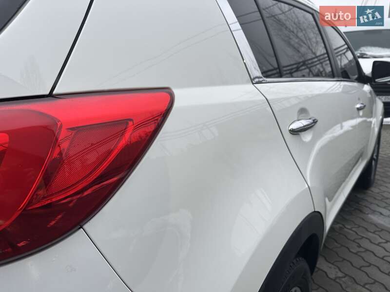 Внедорожник / Кроссовер Kia Sportage 2015 в Луцке