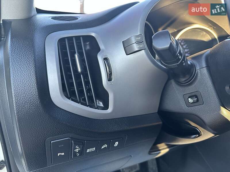 Внедорожник / Кроссовер Kia Sportage 2015 в Луцке